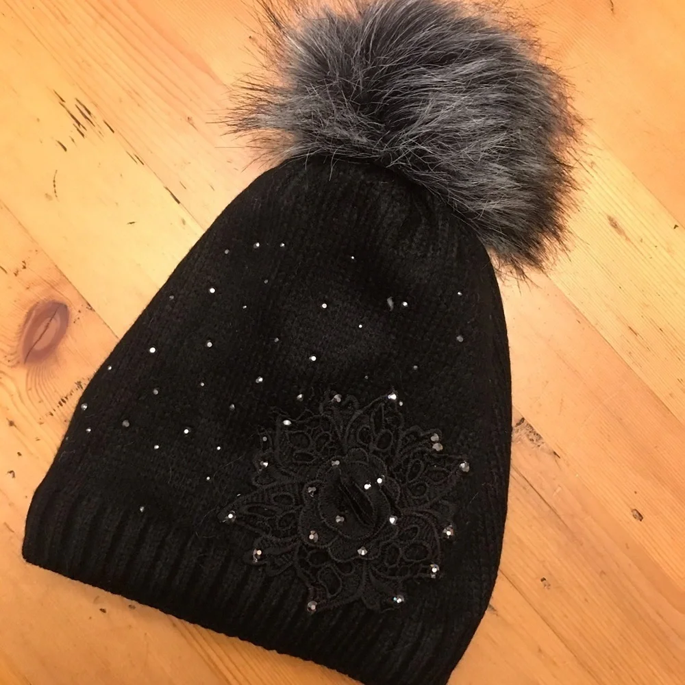 ⛄️Decorative Fur Ball Beanie